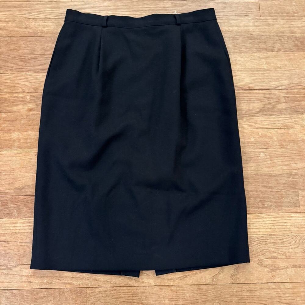 Talbots 100% wool black midi pencil skirt size 16
b43